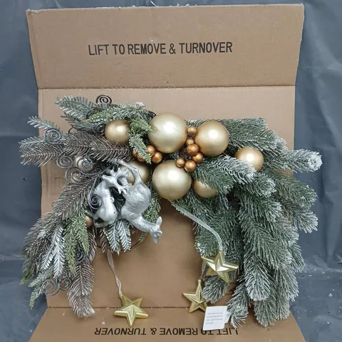 BOXED MOON SHAPED CHRISTMAS WREATH 