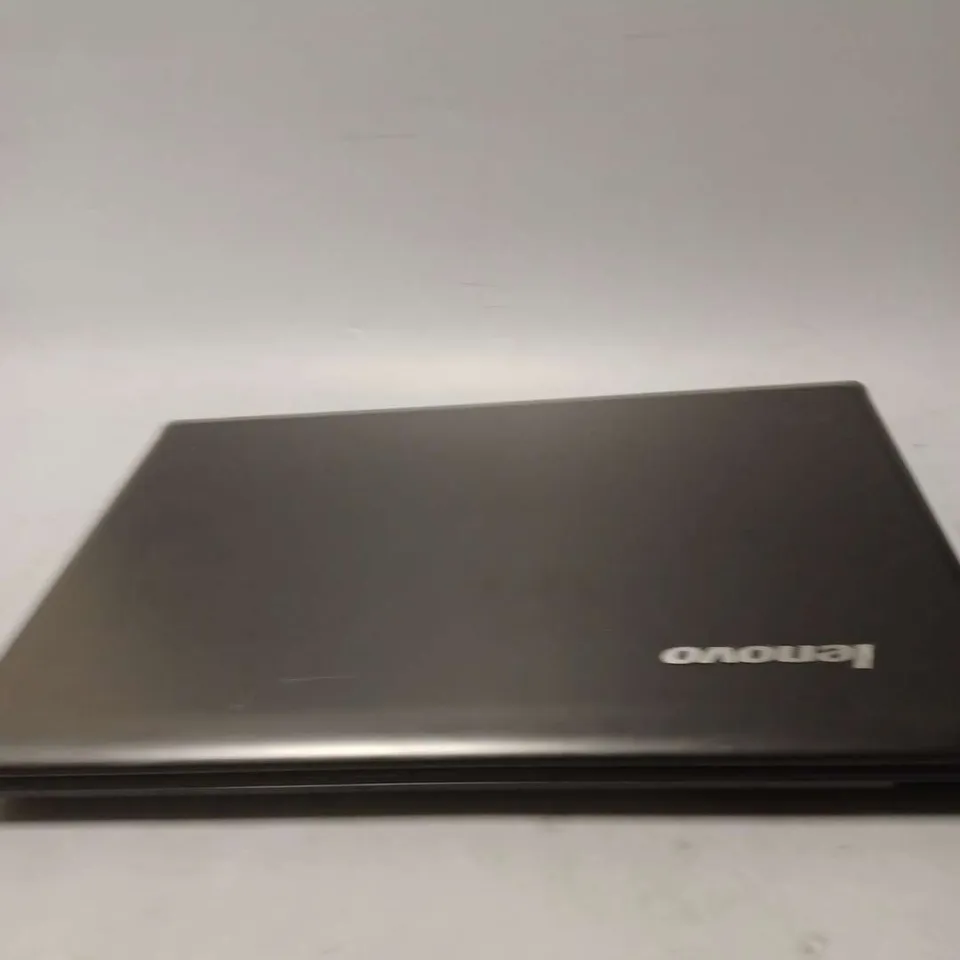 LENOVO LENOVO G585 2181 - 15.6" - E1-1200 - WINDOWS 8 - 4 GB RAM - 1 TB HDD
