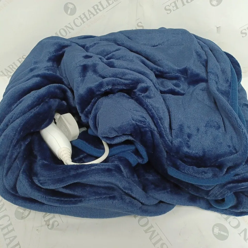 COZEE HOME HEATED PLUSH WEARABLE BLANKET IN NAVY