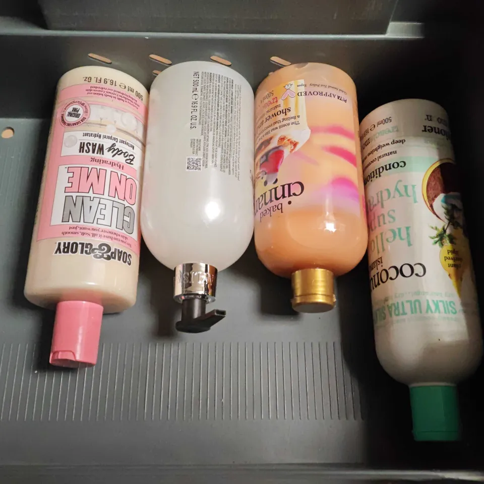 LOT OF ASSORTED HEALTH AND BEAUTY ITEMS TO INCLUDE CERAVE GEL MOUSSANT, DOVE TANNING LOTION AND FAITH IN NATURE SHAMPOO