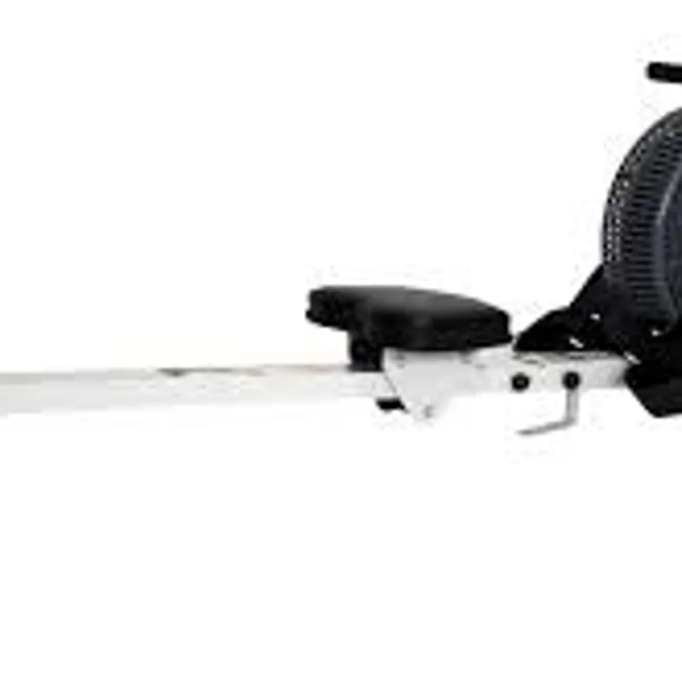 BOXED V-FIT CYCLONE AIR ROWER