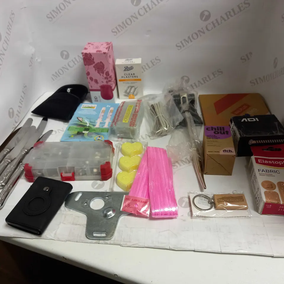 LOT OF ASSORTED HOUSEHOLD GOODS TO INCLUDE BOOTS CLEAR PLASTIC, ELASTOPLAST, AND TOPBUXUS  ETC.