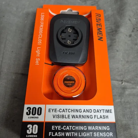 BOXED RAVEMEN LS06 LIGHT SET 300 LUMEN