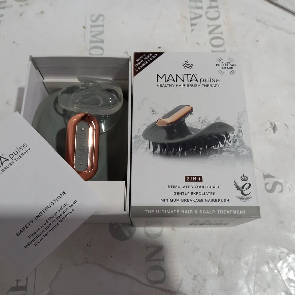 BOXED MANTA PULSE FLEXIBLE HAIRBRUSH