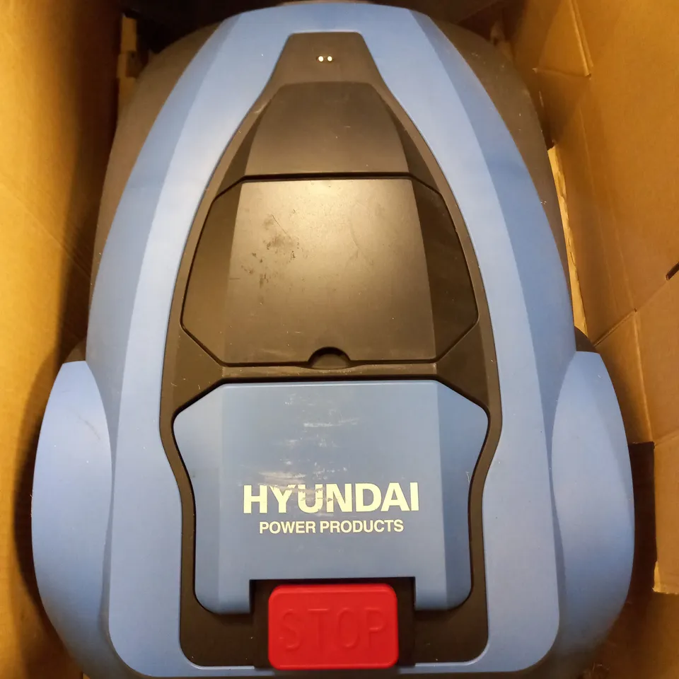 HYUNDAI ROBOT LAWNMOWER