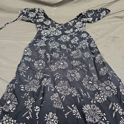 NOBODYS CHILD CALLIE MIDAXI DRESS - SIZE 6 