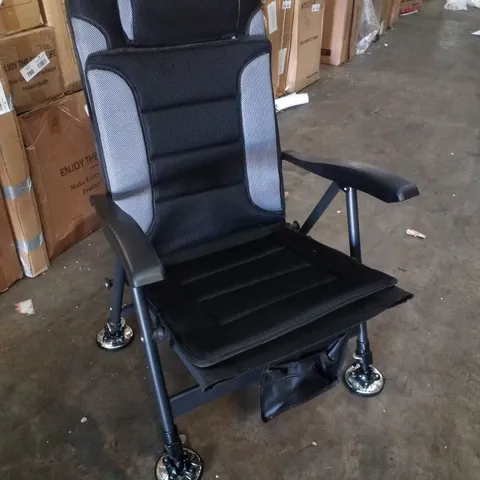 BOXED BLACK AND GREY OUTDOOR LOUNGER/CHAIR