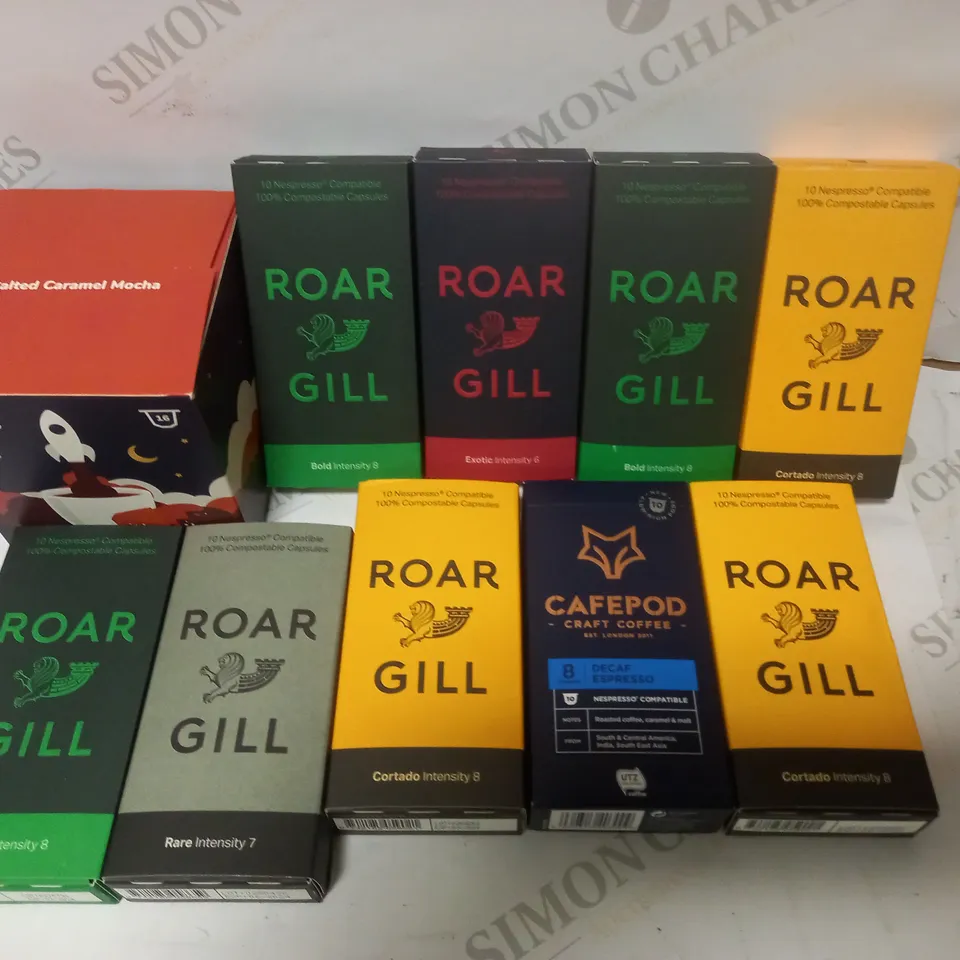 BOX OF APPROXIMATELY 10 ASSORTED COFFEE PRODUCTS TO INCLUDE ROAR GILL, CAFEPOD, SENSO NOCTURNO ETC 