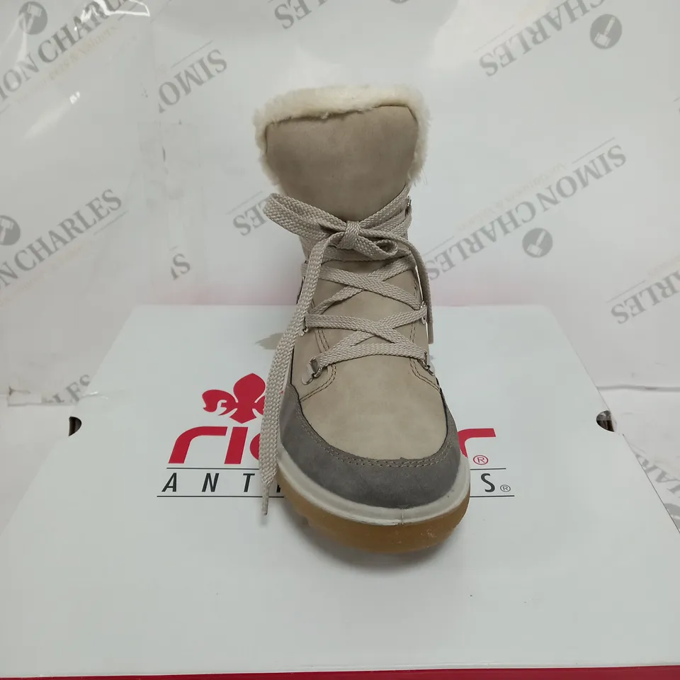 BOXED RIEKER ANTISTRESS WARM HIKING BOOTS, CREAM - SIZE 5