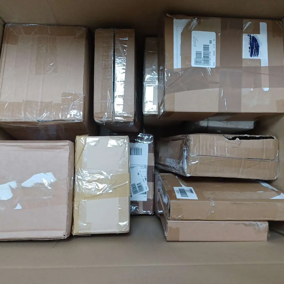 BOX OF APROX 15 ITEMS TO INCLUDE GLASSES - 2 PIECE AIR FRYER BASKET SET - ALIEN SEAL SET / COLLECTION ONLY 