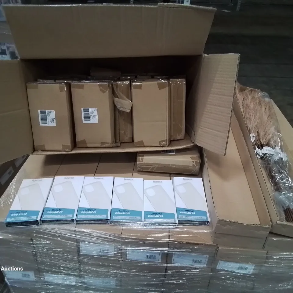 PALLET CONTAINING APPROXIMATELY 12 SAMSUNG GALAXY A22 CASES 15 BOXES OF STEREO SPLITTERS, 40 BOXES OF PAMPAS STEMS AND 23 BOXES OF INDIVIDUAL STEM SUNFLOWERS