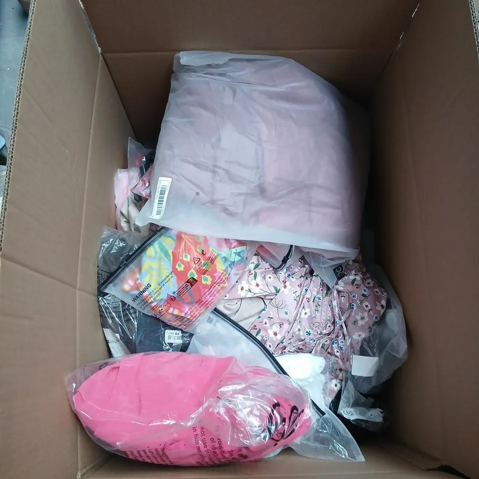 LARGE QUANTITY OF ASSORTED CLOTHING AND ACCESSORIES TO INCLUDE; MONT NOIR AND SHEIN