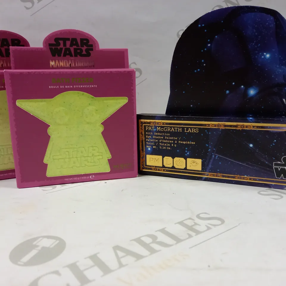 STARWARS MAKEUP PALLETTE AND BATH FIZZER BUNDLE
