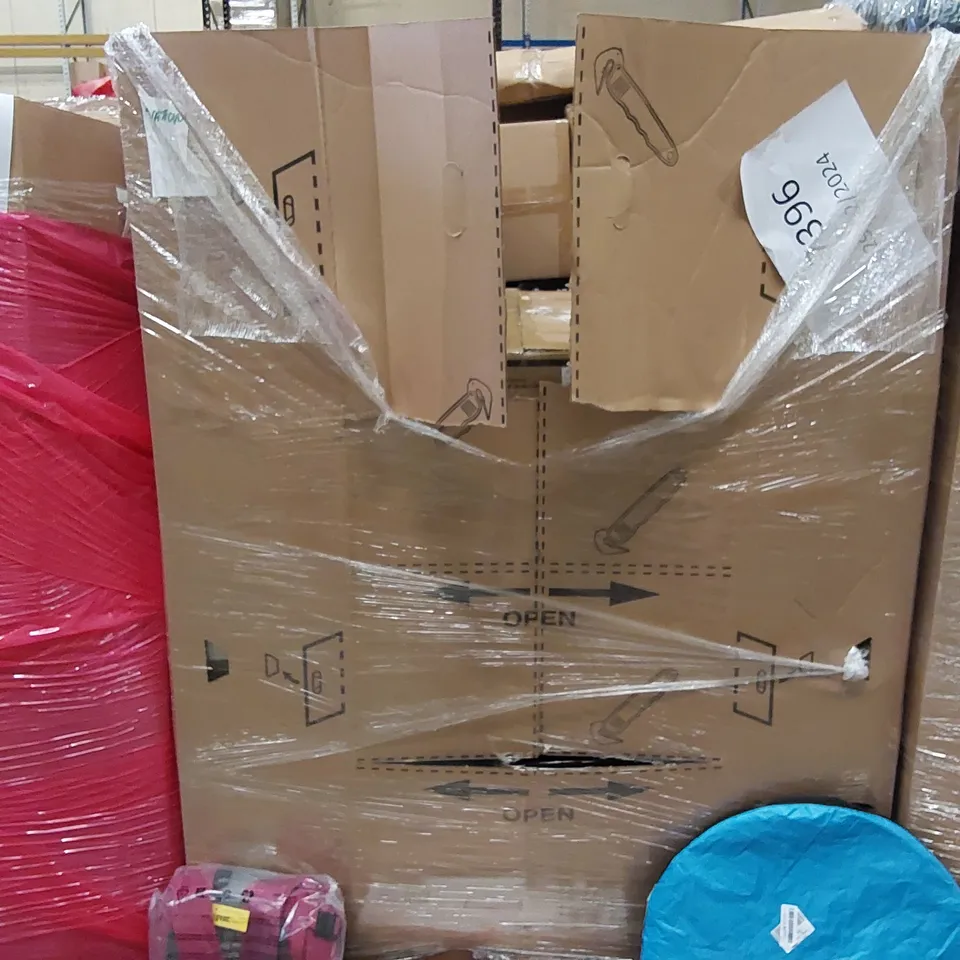 PALLET OF ASSORTED ITEMS INCLUDING: BALANCE SCOOTER, CHILDREN'S BIKE SEAT, 2 PERSON HUNTING BLIND, BACKPACK, POP-UP TENT 