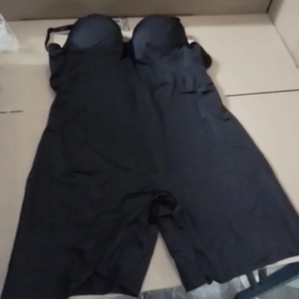 BOXED BRAND NEW APPROXIMATELY 15 MAGISCULPT BLACK BODYSUIT SIZE 40C