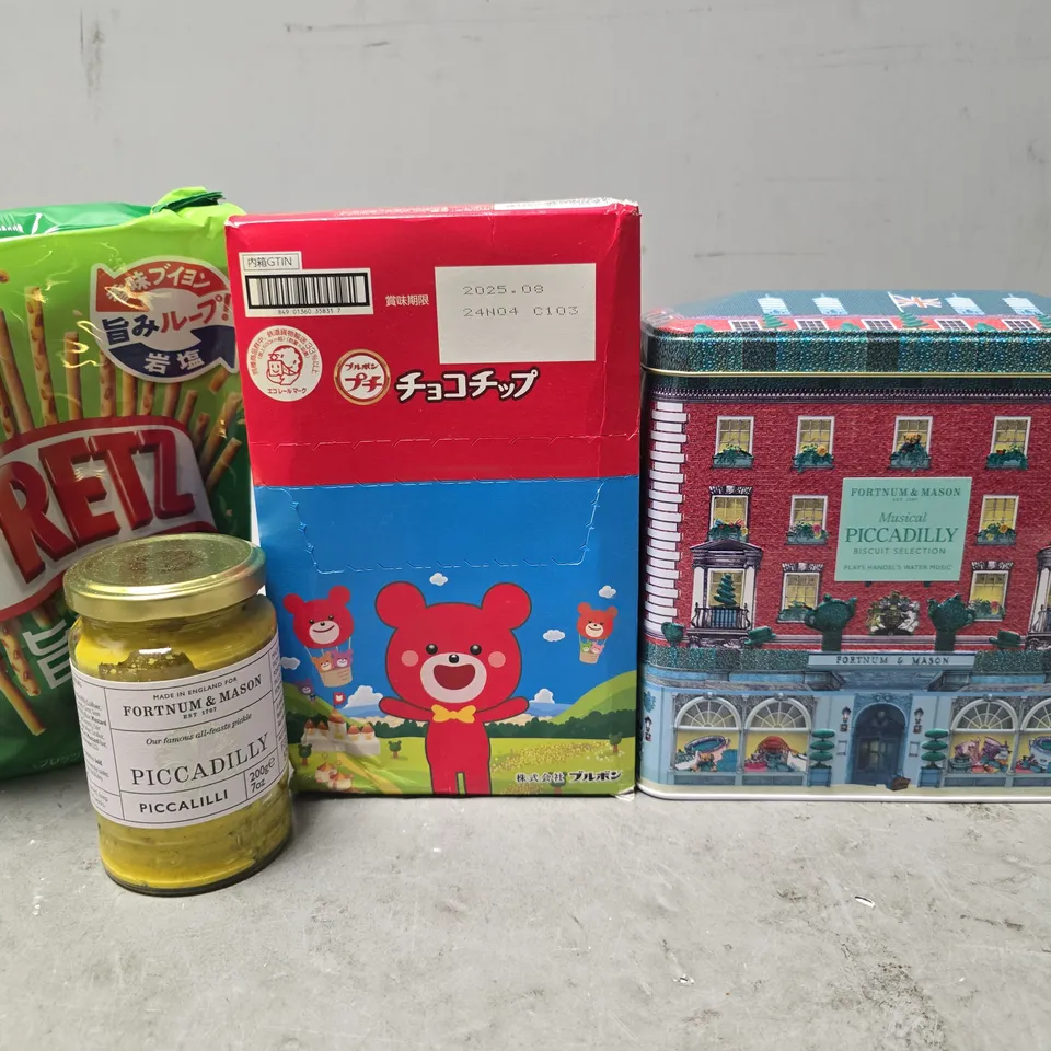 APPROXIMATELY 7 ASSORTED FOOD ITEMS TO INCLUDE -PRETZ STICKS , FORTNUM & MASON PICCADILLY BUSCUIT SELECTION ETC