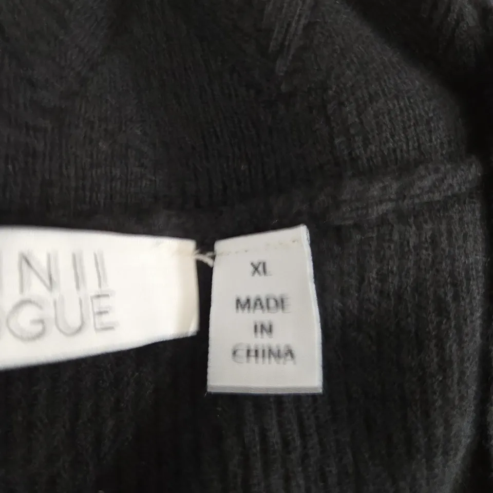 DANNII MINOGUE BLACK KNIT JUMPER – XL