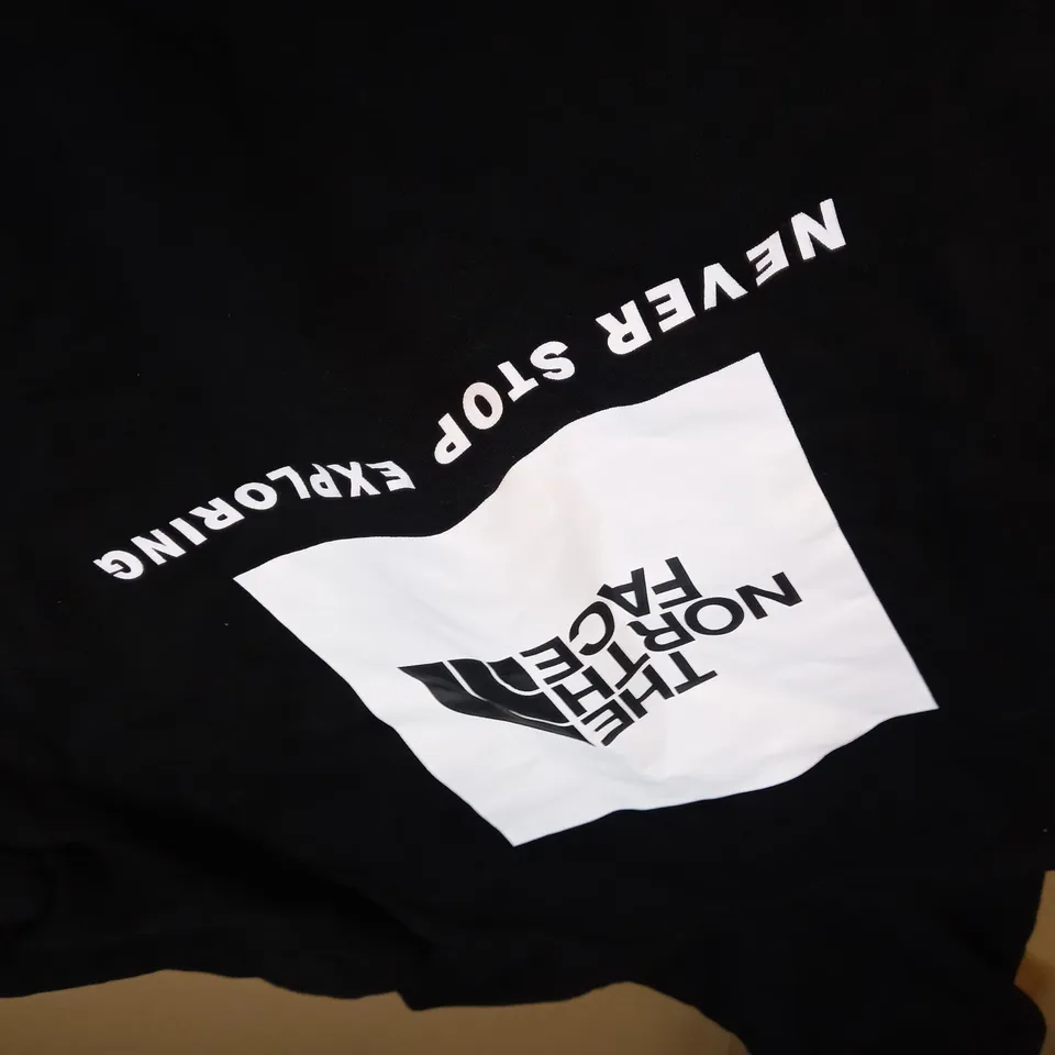 THE NORTH FACE BLACK/LOGO HOODIE - MEDIUM