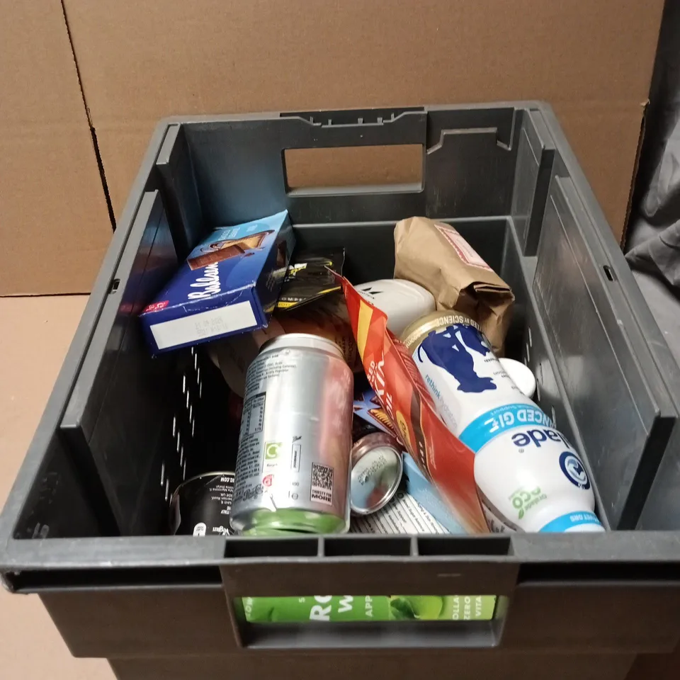 TOTE OF APPROXIMATELY 15 ASSORTED FOOD/DRINK RELATED ITEMS TO INCLUDE MYPROTEIN SYRUP, PEPSI, APPLIED NUTRITION SPARKLING PROTEN WATER, ABE CHERRY SLUSHIE, NUKE NUTRITION, PUMPKIN SEED OIL 3000G ETC