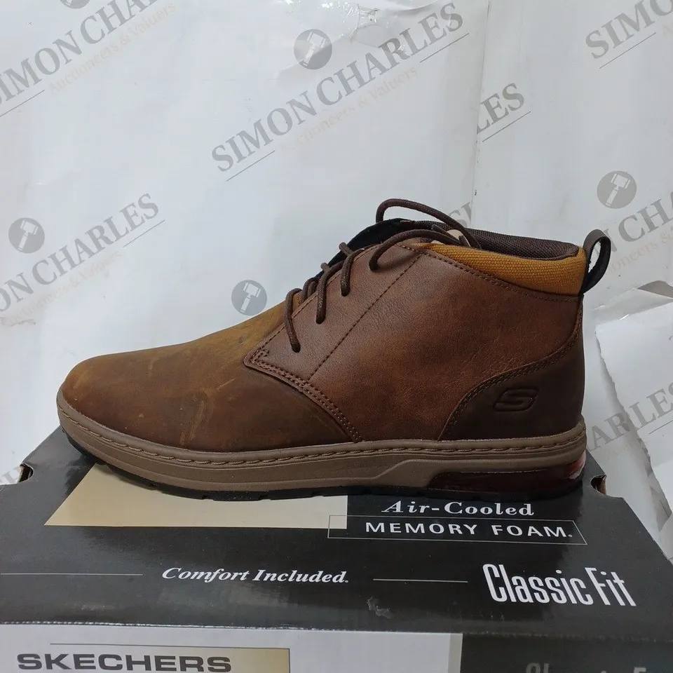 BOXED SKECHERS MEN RENLI BOOTS, DARK BROWN - SIZE 9