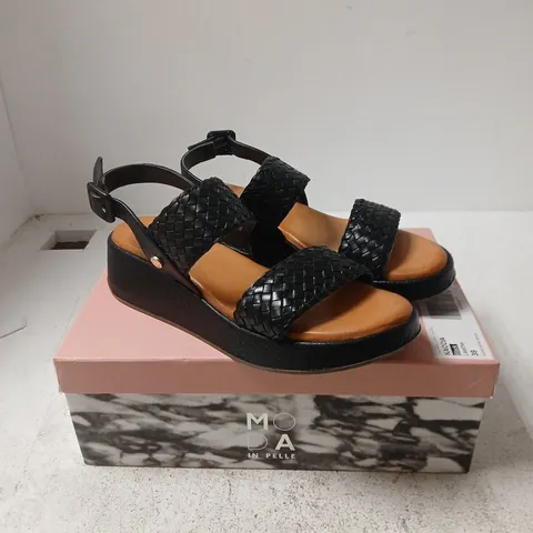 MODA IN PELLE KACCIA BLACK LEATHER WOVEN SANDALS β UK 6