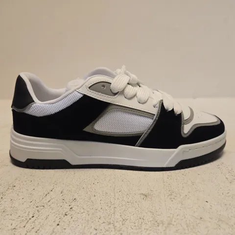 PAIR OF CLEENS LAYUP VIPER SNEAKERS - UK SIZE 6