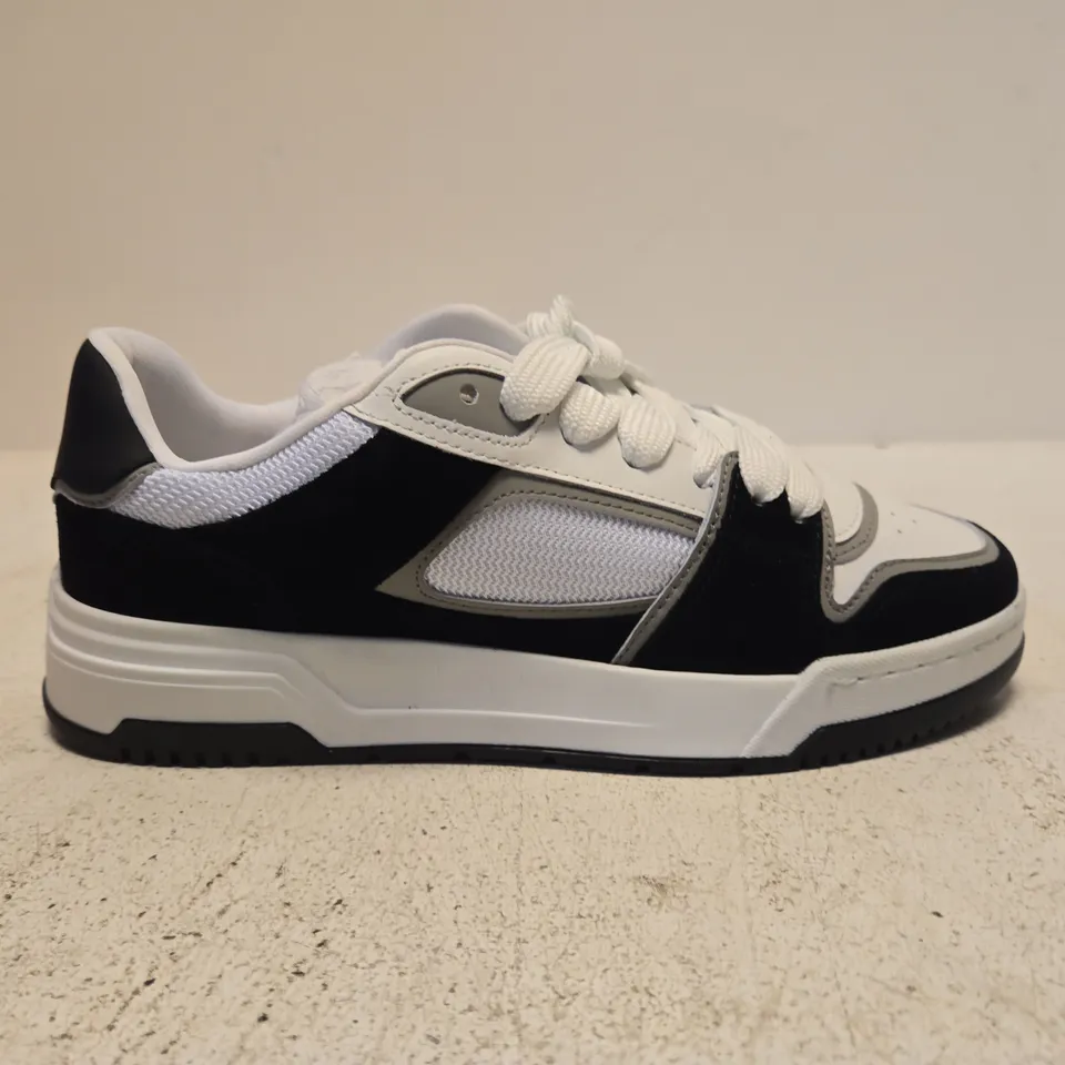 PAIR OF CLEENS LAYUP VIPER SNEAKERS - UK SIZE 6