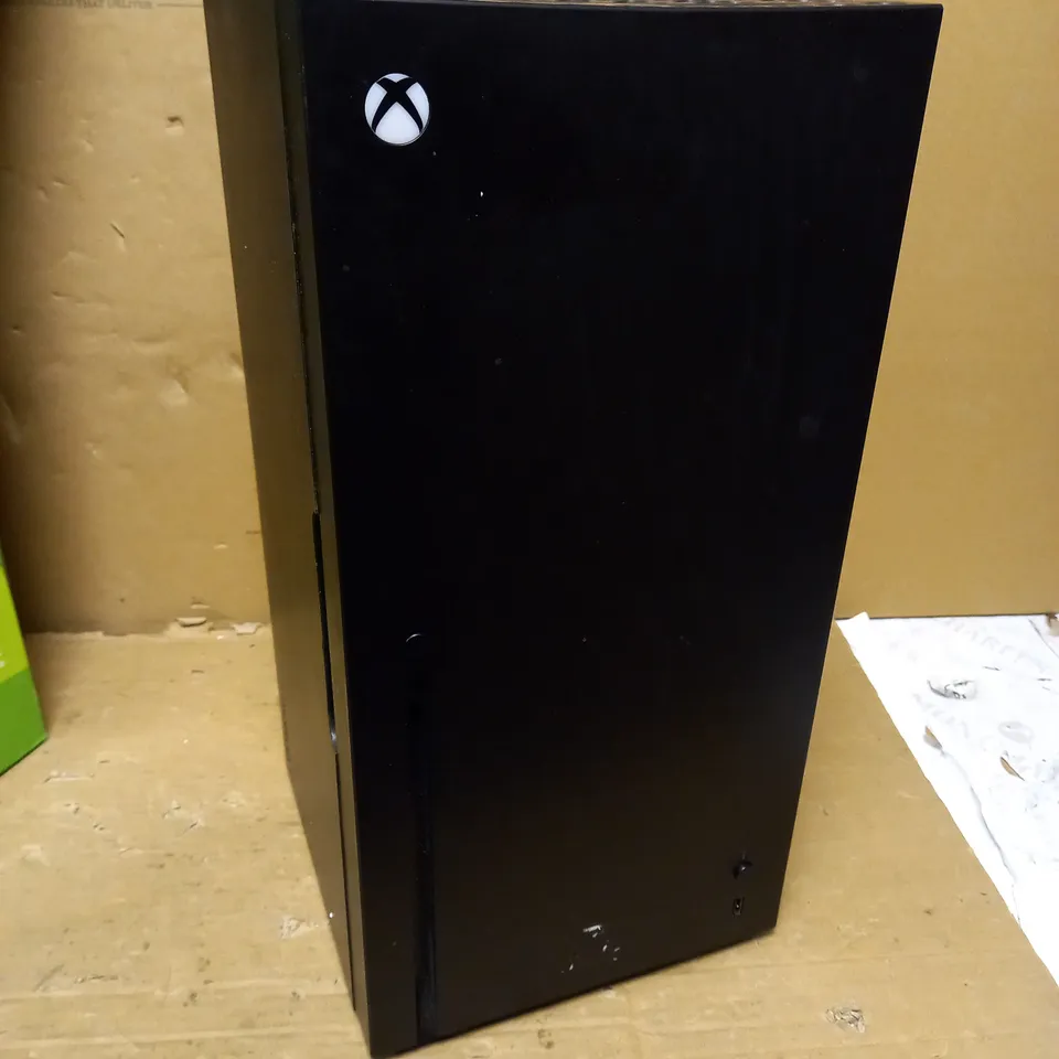 XBOX SERIES X REPLICA MINI FRIDGE THERMOELECTRIC COOLER 1.5:1