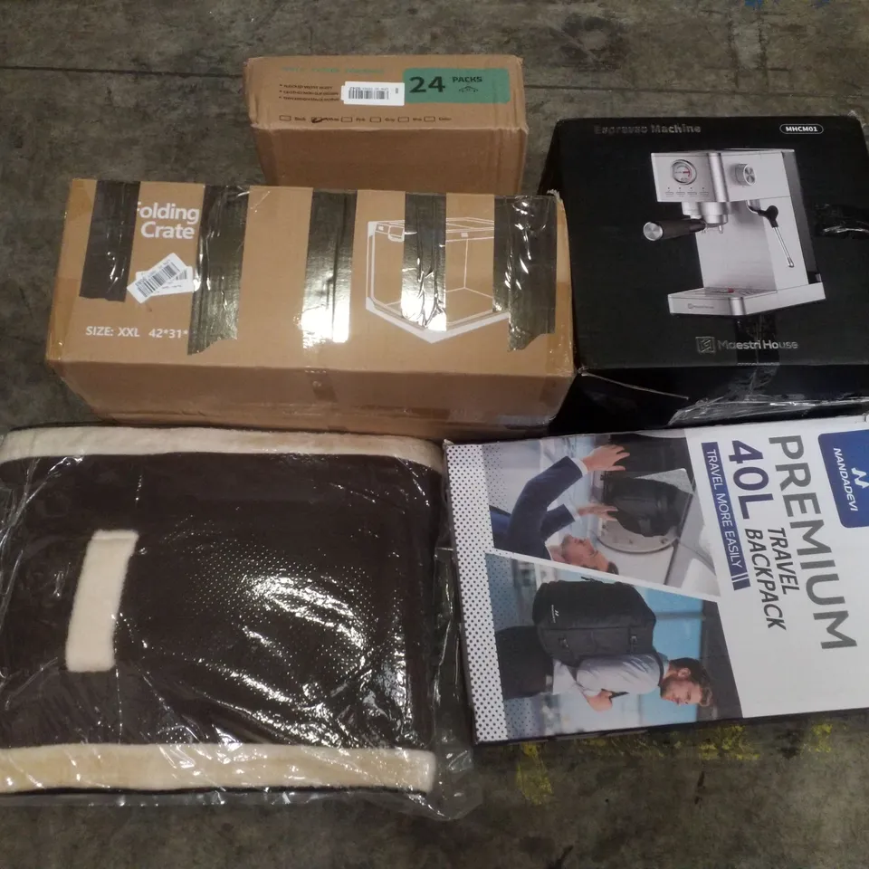 PALLET CONTAINING ASSORTED PRODUCTS INCLUDING KIDS VELVET HANGERS, FOLDING CRATE, ESPRESSO MACHINE, PREMIUM 40L TRAVEL BACKPACK & SMALL PET HOUSE