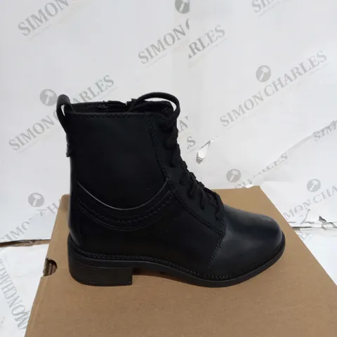 BOXED PAIR OF CLARKS BOOTS - UK SIZE 3