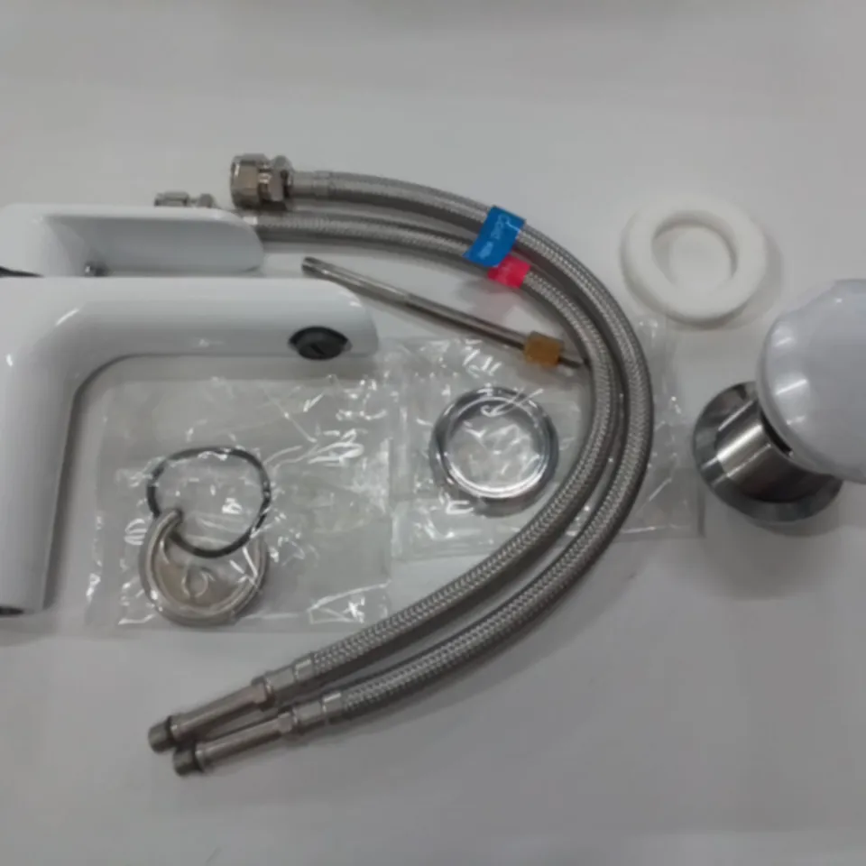 BOXED AS NEW CALYPSO LENOKA MONOBLOCK BASIN TAP AND CLICK WASTE IN WHITE CHROME