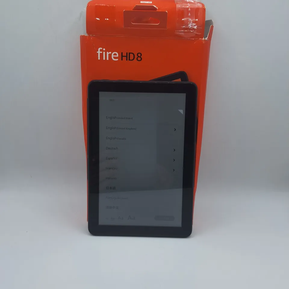 BOXED AMAZON FIRE HD8 3/32GB TABLET IN BLACK