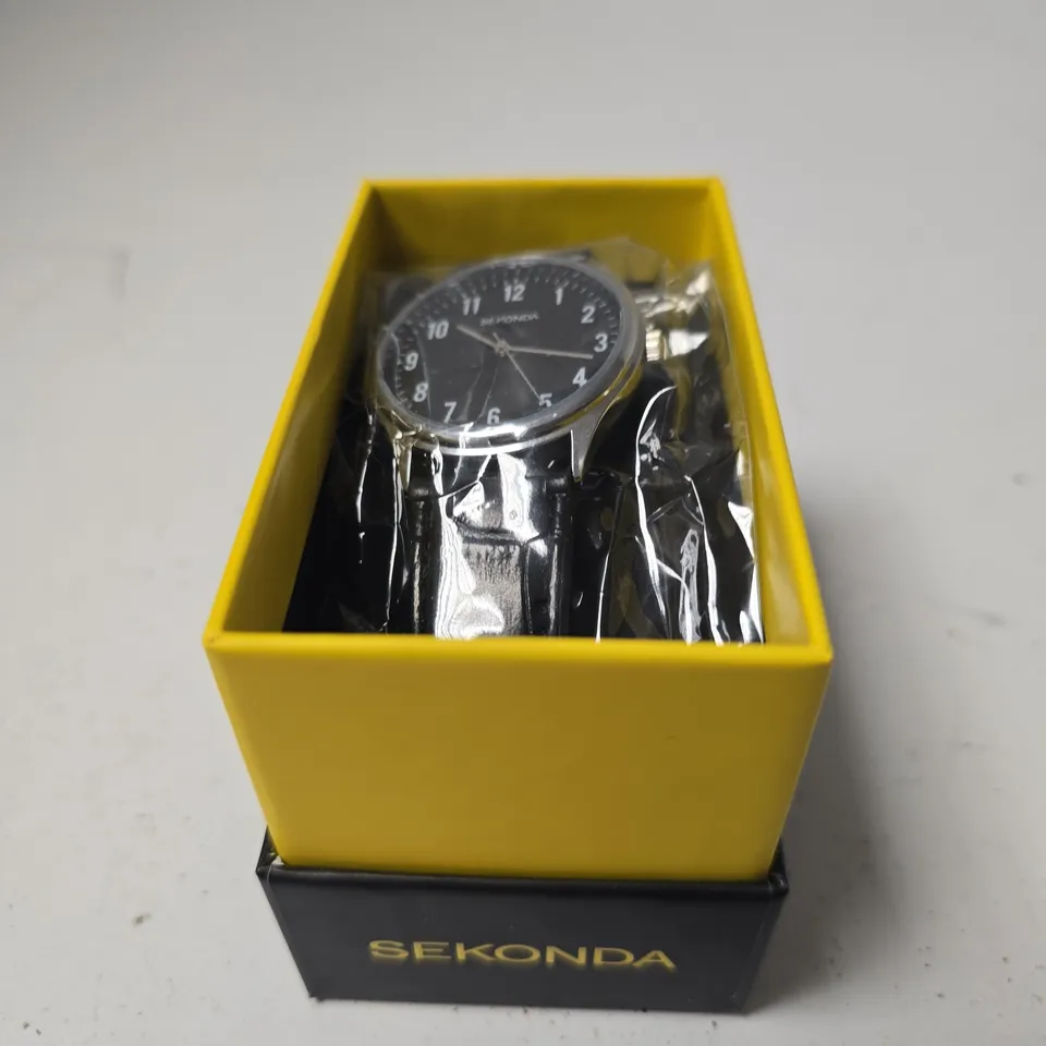 SEKONDA WRISTWATCH – BLACK DIAL, SILVER CASE & BRACELET – BOXED