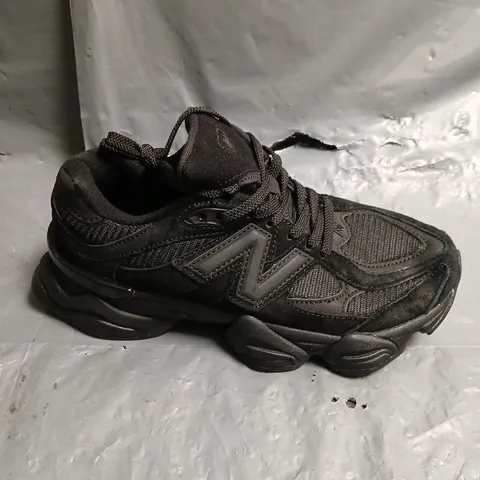 NEW BALANCE ABSORB TRAINERS IN BLACK - 6