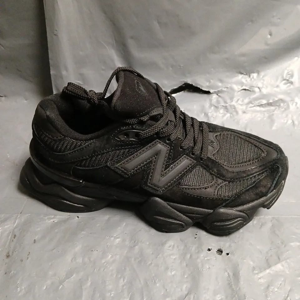 NEW BALANCE ABSORB TRAINERS IN BLACK - 6