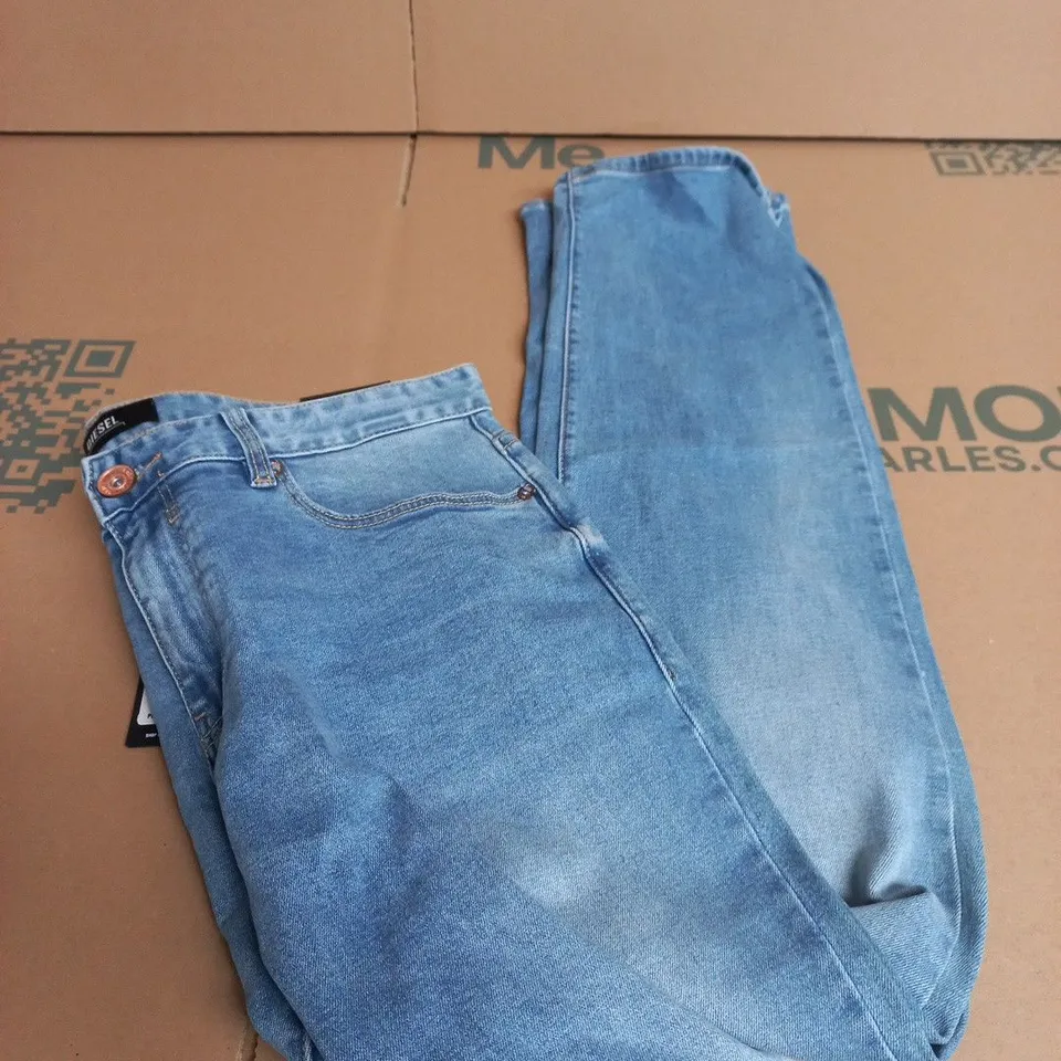 DIESEL JEANS – WILSON PHOENIX, VINTAGE BLUE, UK SIZE 32/32