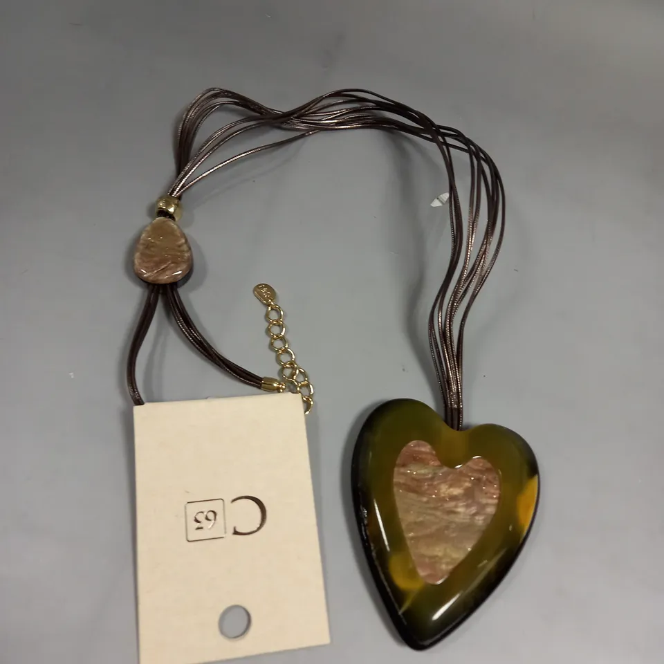 BRAND NEW BROWN PEPPER HANDBAGS YELLOW LOVE HEARS NECKLACE 