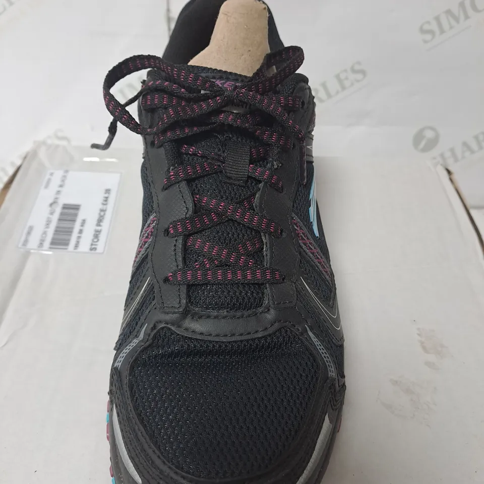 SKECHERS TRAIL TEAINERS BLACK SIZE 6