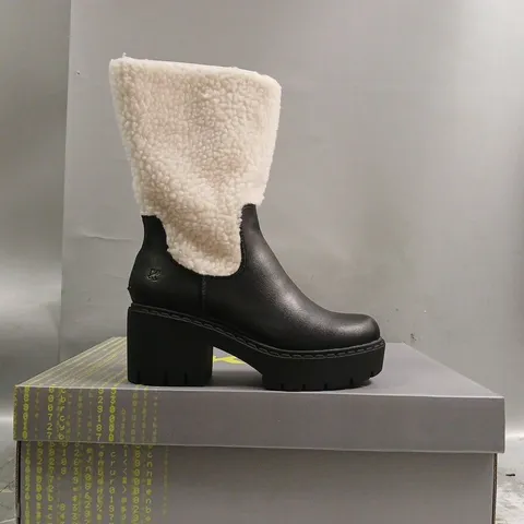 BOXED PAIR OF KOI TEXEL SHEARLING SWITCH BOOTS IN BLACK SIZE UK 3