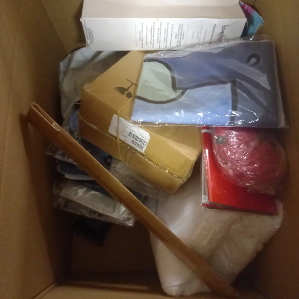 LARGE BOX OF APPROX 10 ASSORTED ITEMS TO INCLUDE - TOWEL RING - LOVE ISLAND WATER BOTTLE - PORTABLE SOLAR LIGHT - ETC