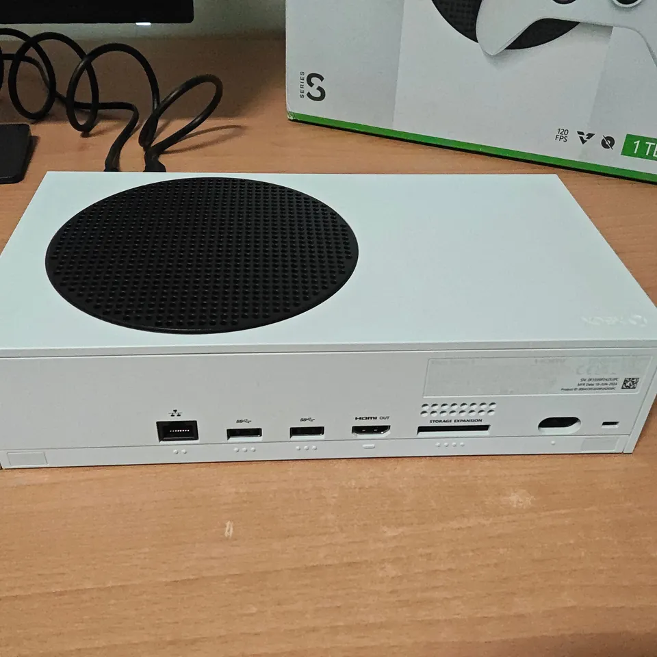 BOXED XBOX SERIES S 1TB GAMES CONSOLE