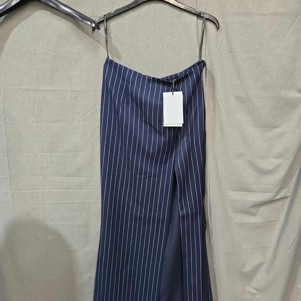 CLUB LONDON NAVY PINSTRIPE SLIP DRESS – UK 8, BACK ZIP