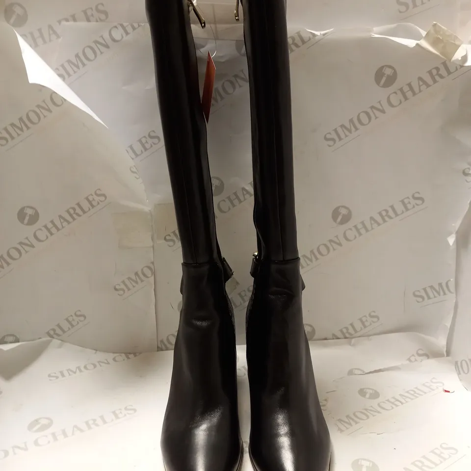 MODA IN PELLE "LIZETH" KNEE HIGH LEATHER BOOTS IN BLACK, UK SIZE 4