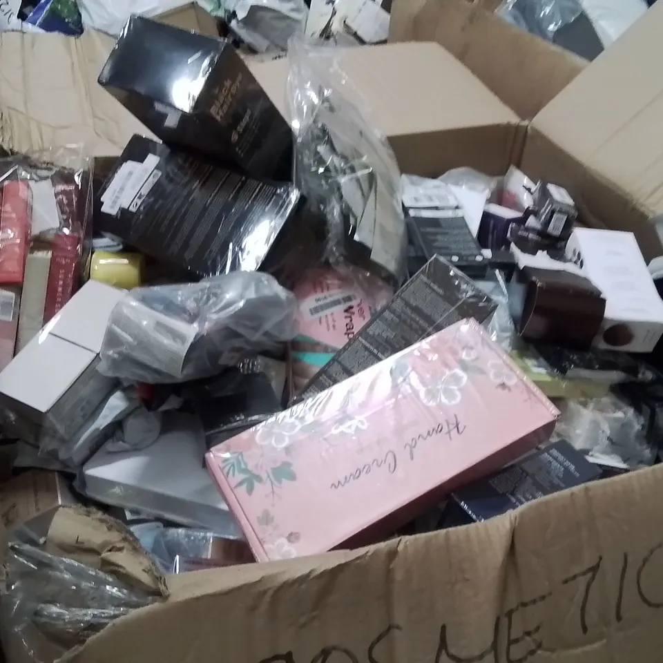 PALLET CONTAINING A LARGE QUANTITY OF COSMETIC ITEMS TO INCLUDE;HAIR DYE SHAMPOO,BODY RELIEF CREAM,MANGO BUTTER,HAND CREAM