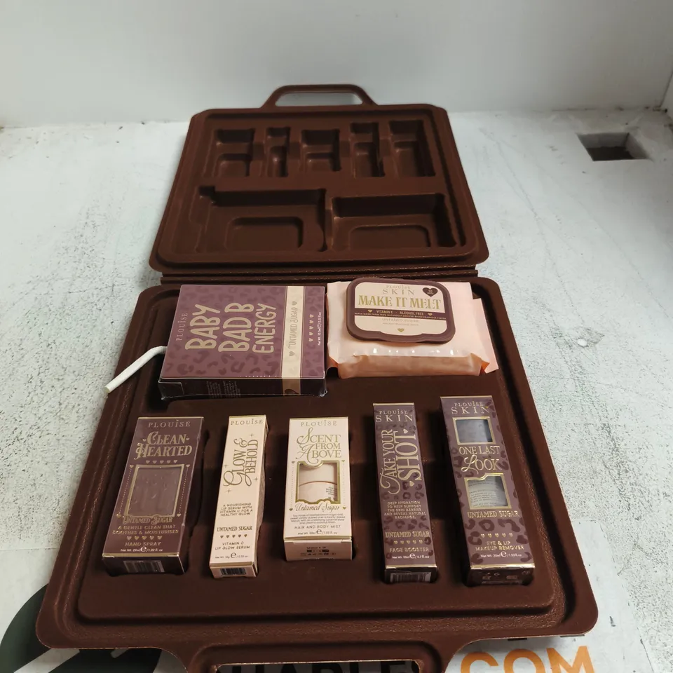 P LOUISE MAKE IT MELT GIFT SET – UNTAMED SUGAR COSMETICS IN BROWN CASE