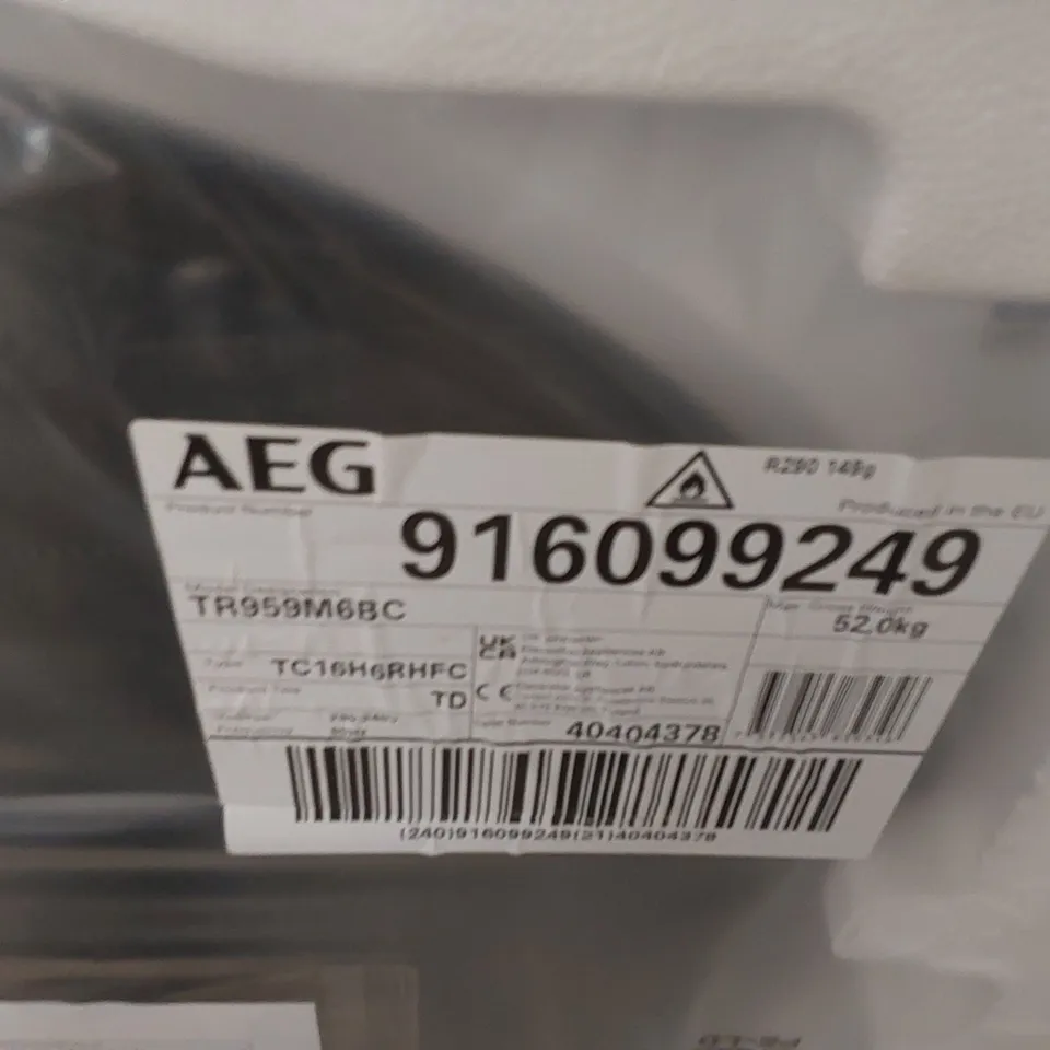 AEG 9000 ABSOLUTECARE® PLUS 9KG HEAT PUMP TUMBLE DRYER Model TR959M6BC RRP £1084