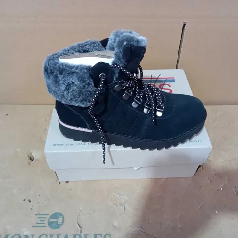BOXED PAIR OF SKECHERS - SIZE 3