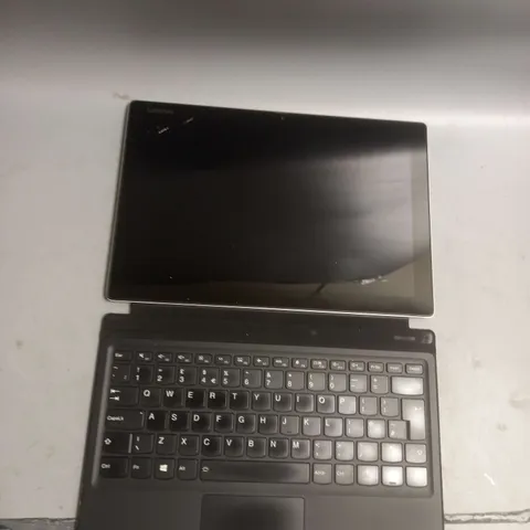 LENOVO MIIX 510 TABLET WITH KEYBOARD AND STAND IN BLACK/SILVER