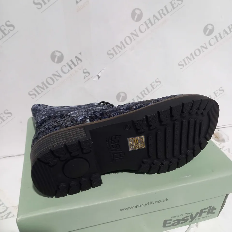 BOXED EASYFIT NAVY FLORAL BOOTS - UK SIZE 6