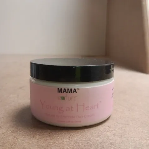 MAMA YOUNG AT HEART DAY CREAM